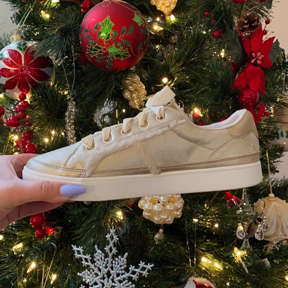 NWT Ugg Kids Alanna Sneaker - Picture 6 of 14